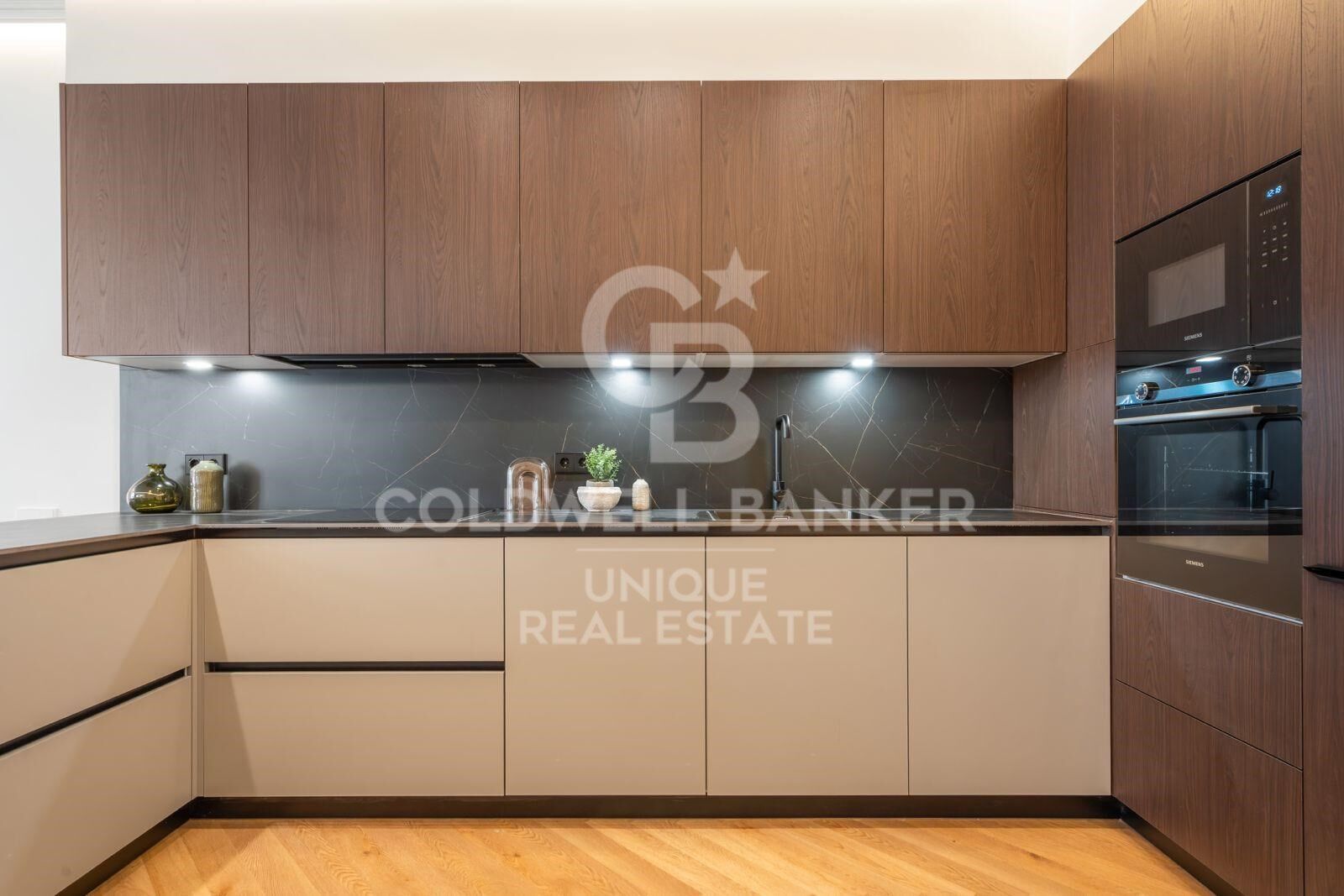 Apartment à Madrid, Espagne 2 chambres, 94 m2 No. 178549