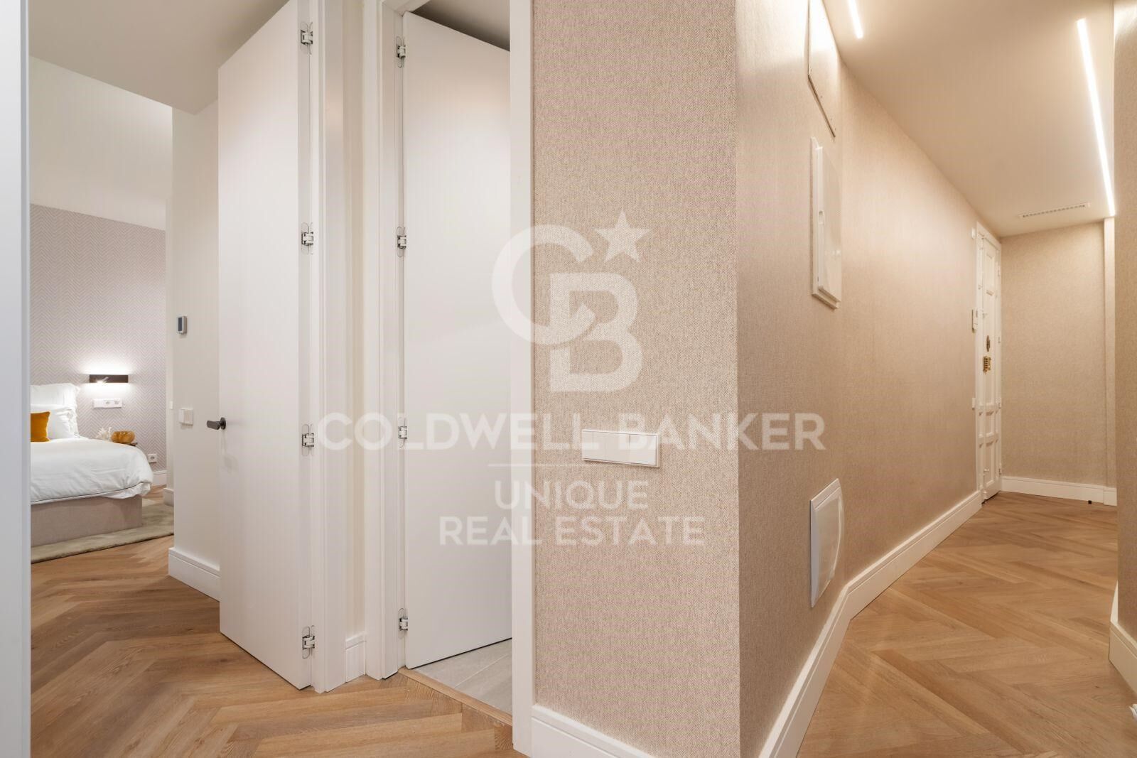 Apartment à Madrid, Espagne 2 chambres, 94 m2 No. 178549