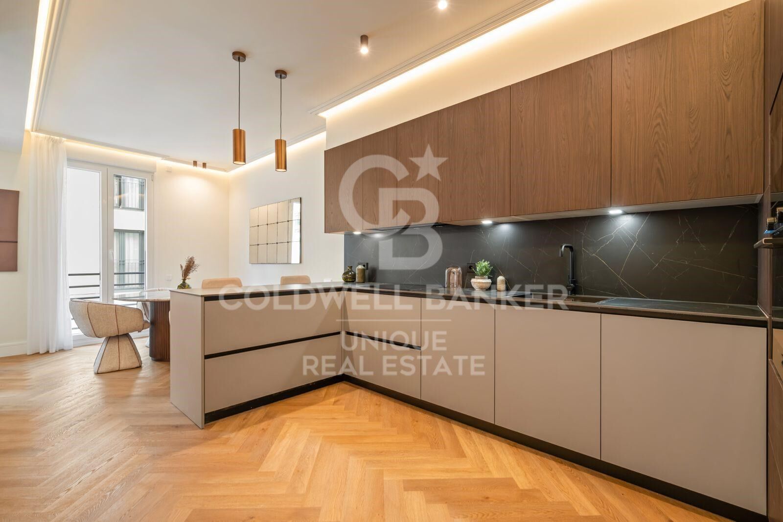 Apartment à Madrid, Espagne 2 chambres, 94 m2 No. 178549