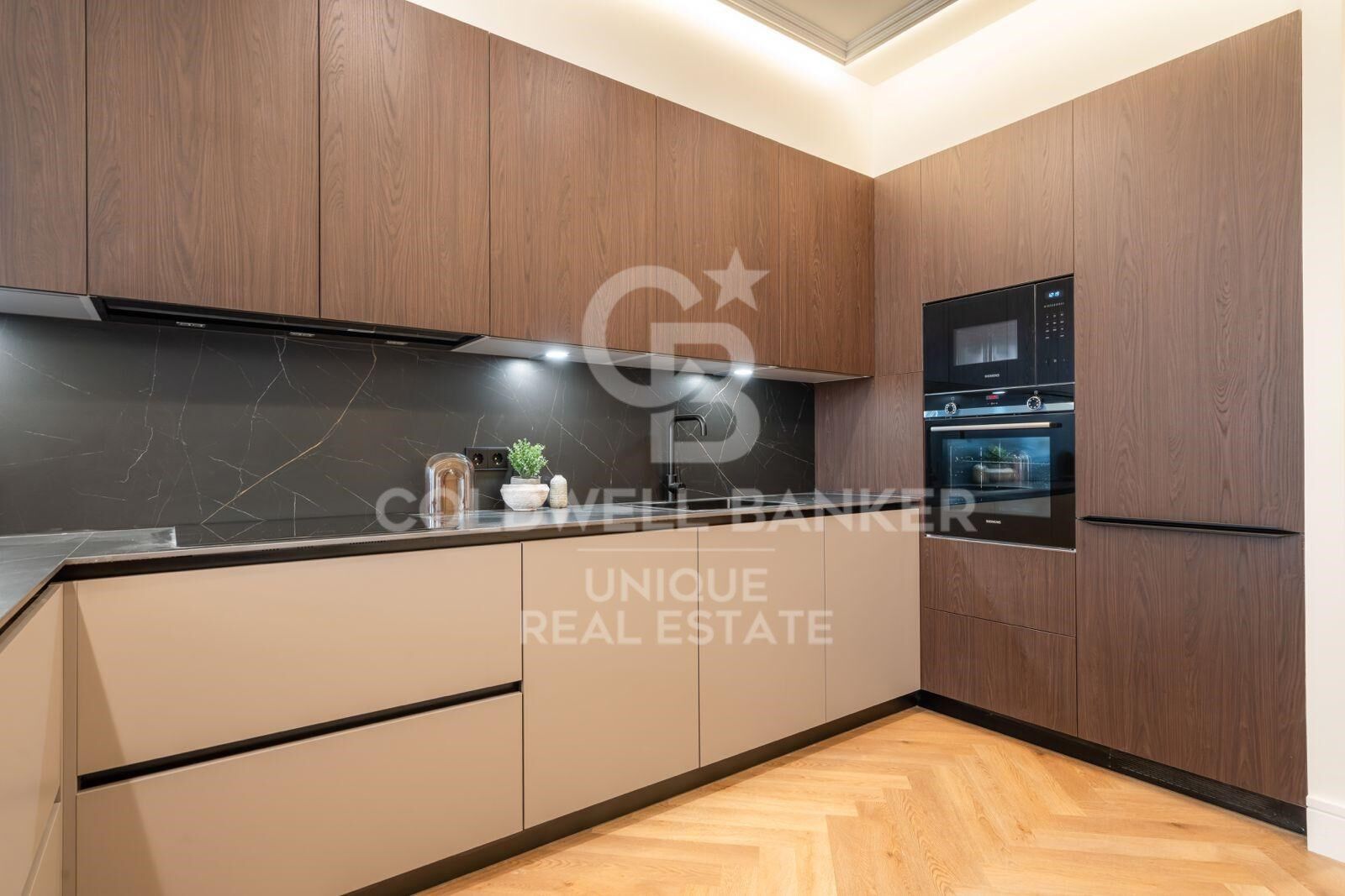 Apartment à Madrid, Espagne 2 chambres, 94 m2 No. 178549