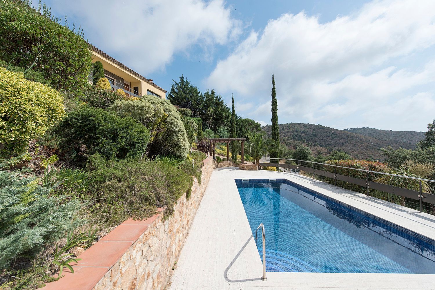 Hus i Platja D'aro, Girona, Spanien 3 sovrum, 283 kvm. Nr. 168489