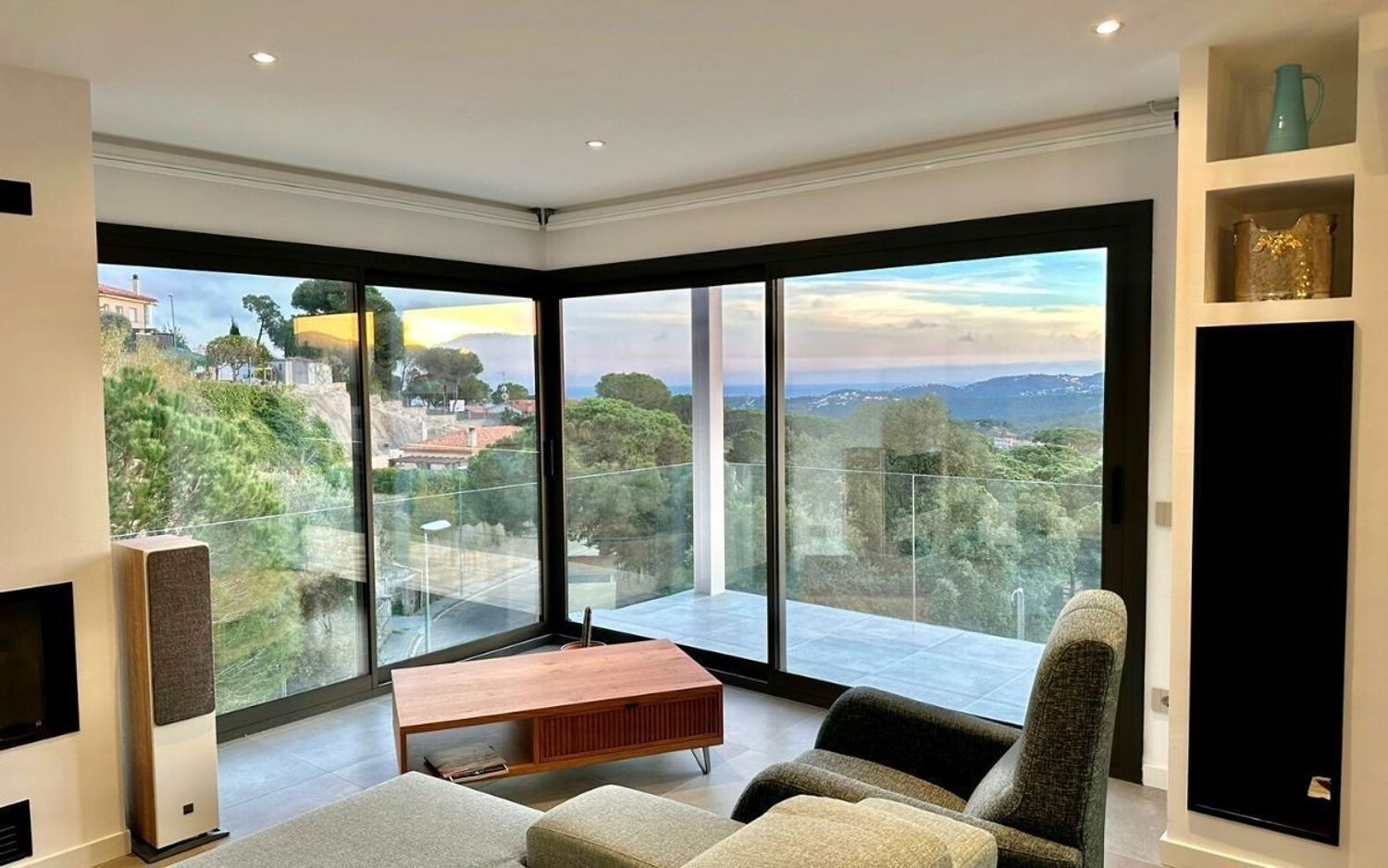 Talo Lloret de Mar, Girona, Espanja 4 makuuhuonetta, 387 m2 No. 168486