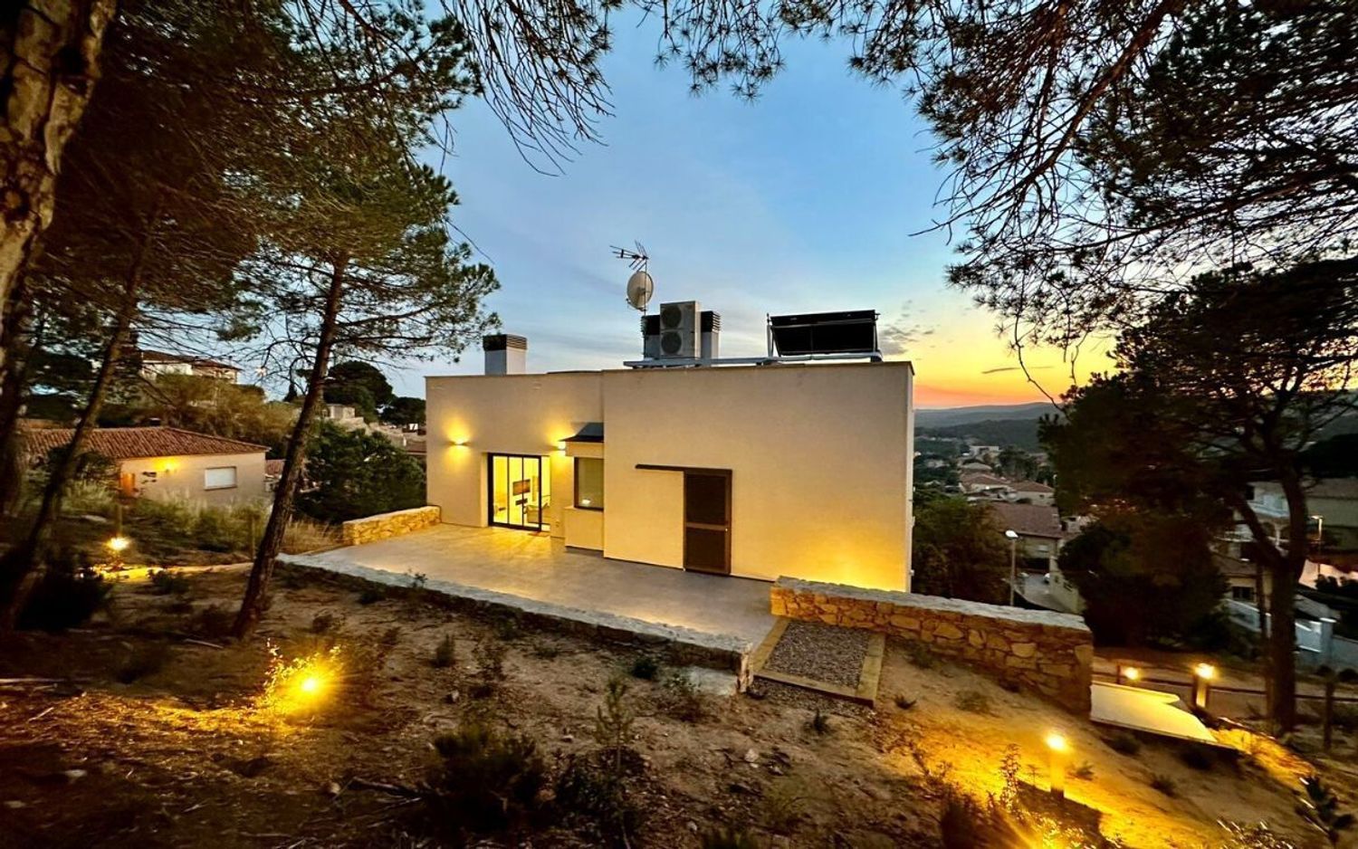 Talo Lloret de Mar, Girona, Espanja 4 makuuhuonetta, 387 m2 No. 168486