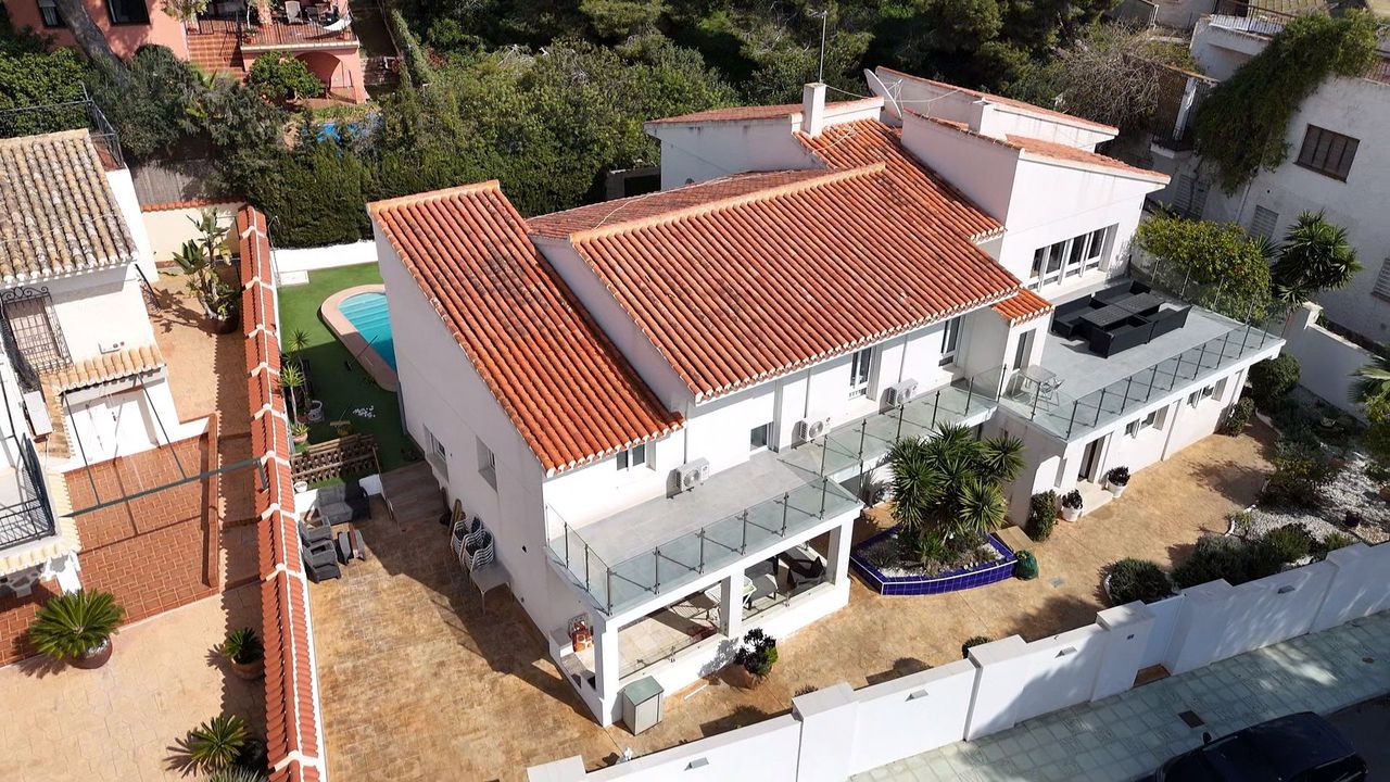 Villa in Dehesa De Campoamor, Alicante, Spain 7 bedrooms, 512 sq.m. No. 155589