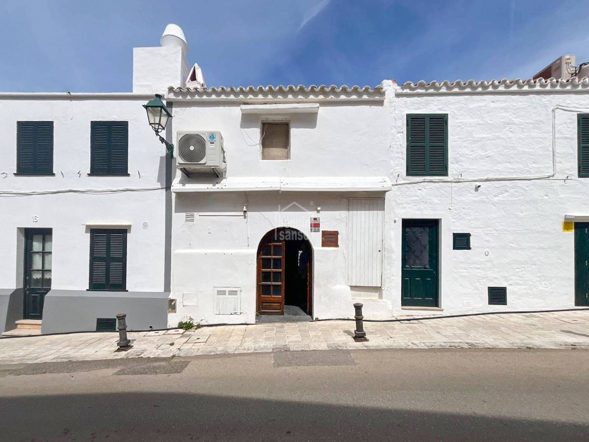 Cafetería / restaurante en Ciutadella De Menorca, Menorca, España 85 m2 No. 166516