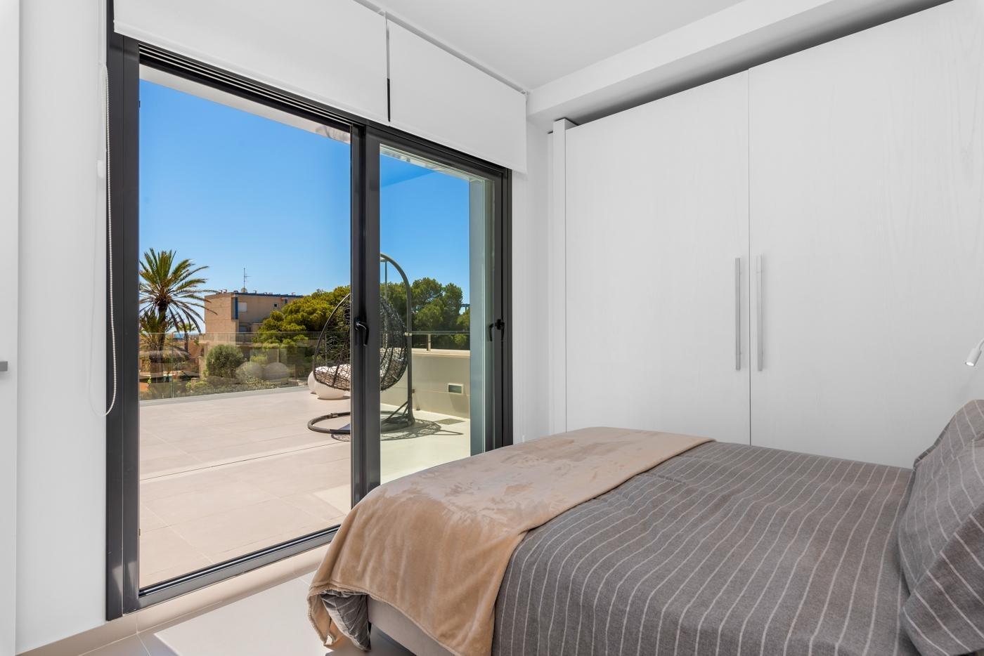 Villa i Campoamor, Alicante, Spanien 4 sovrum, 322 kvm. Nr. 165495