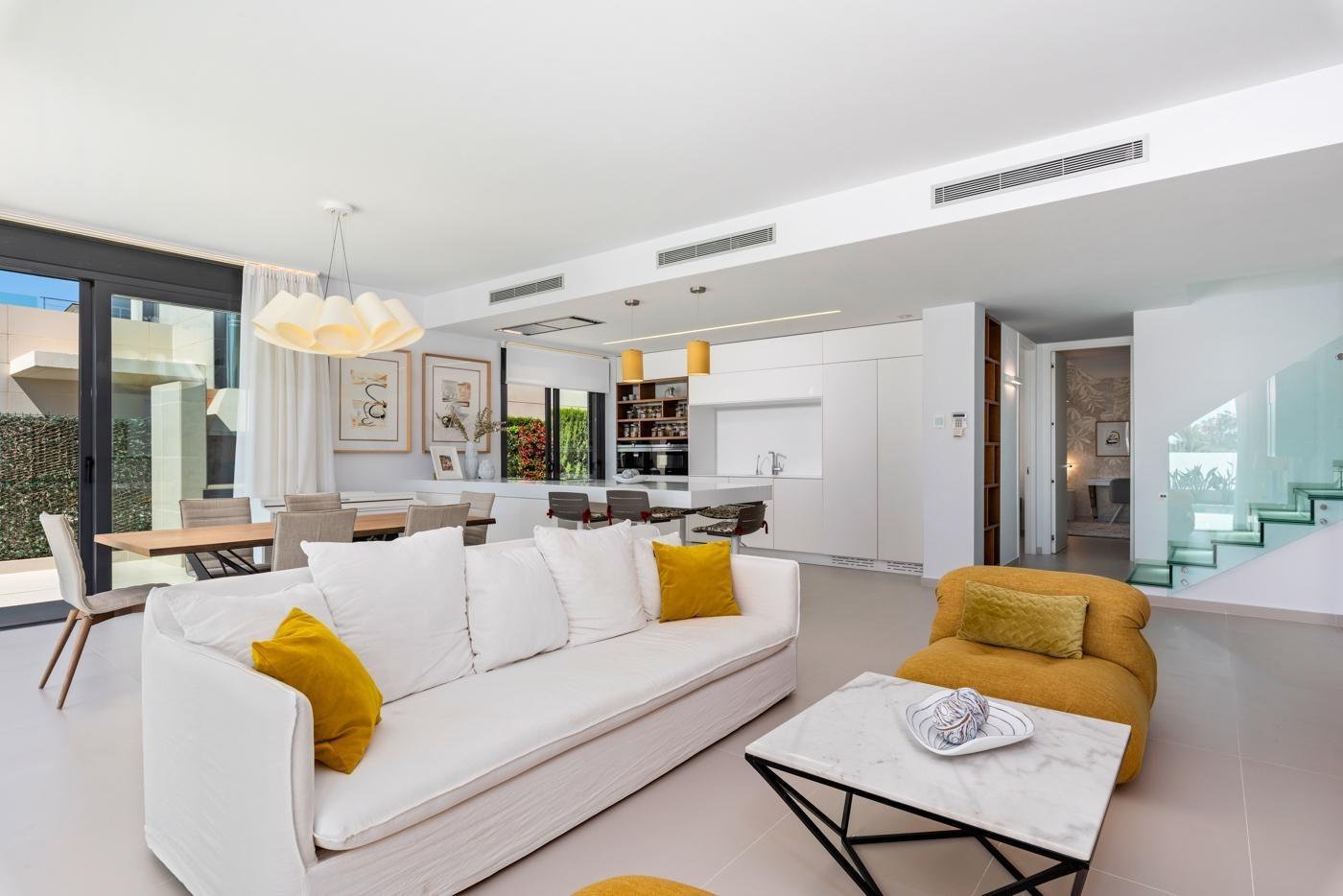 Villa i Campoamor, Alicante, Spanien 4 sovrum, 322 kvm. Nr. 165495
