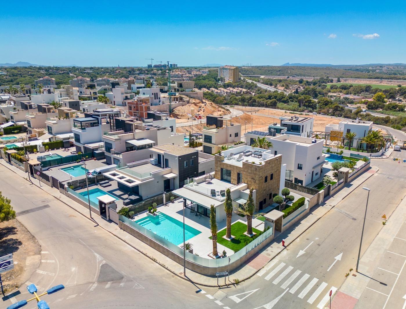 Villa i Campoamor, Alicante, Spanien 4 sovrum, 322 kvm. Nr. 165495