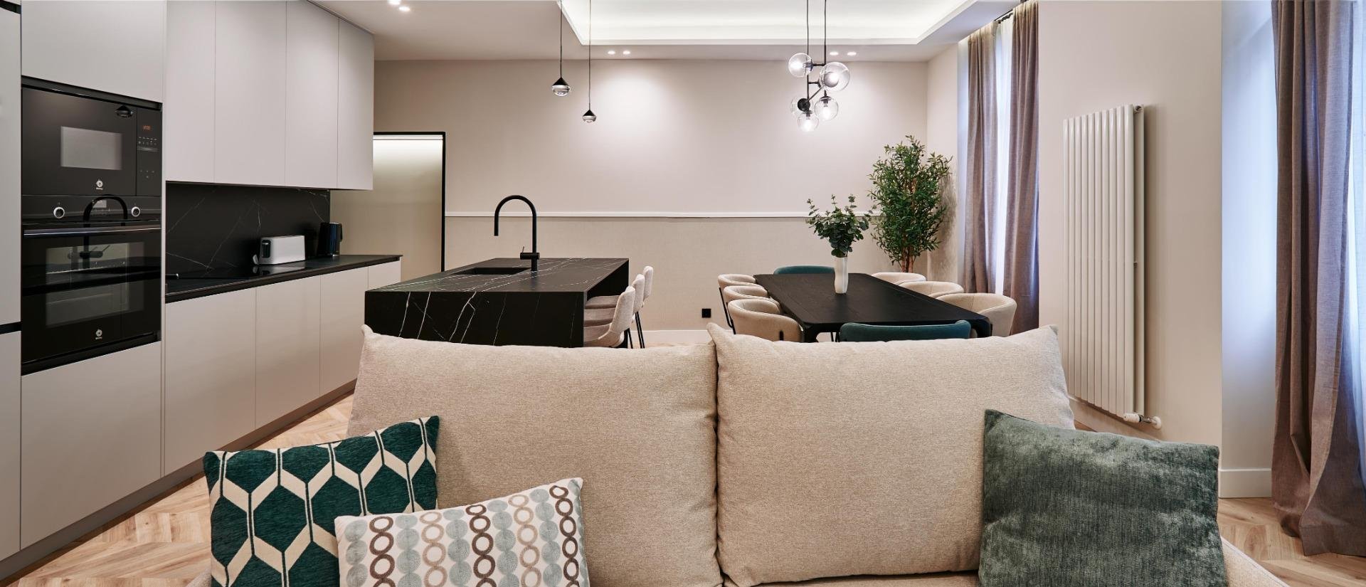 Apartamento en Madrid, España 3 dormitorios, 213 m2 No. 165497