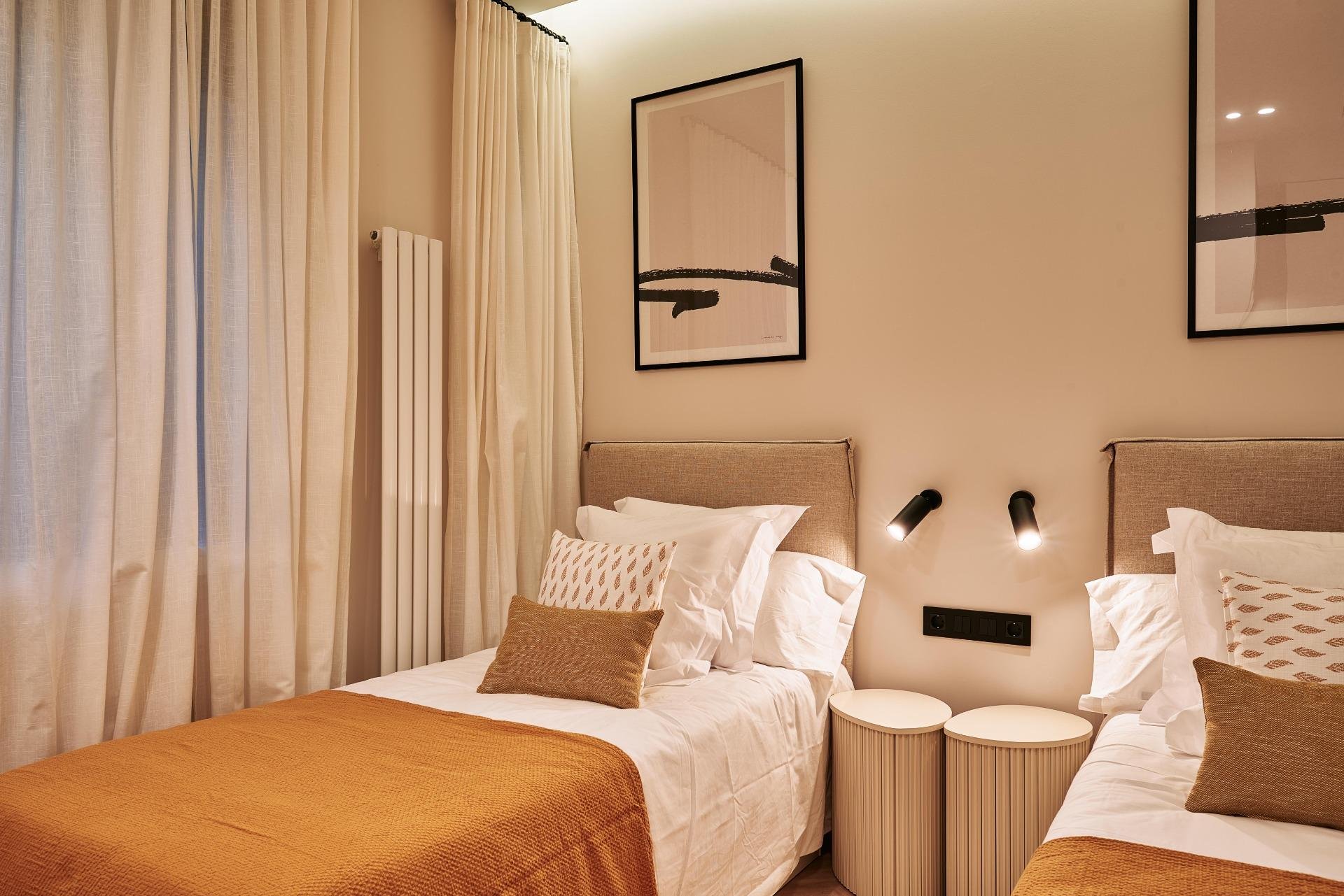 Apartamento en Madrid, España 3 dormitorios, 213 m2 No. 165497