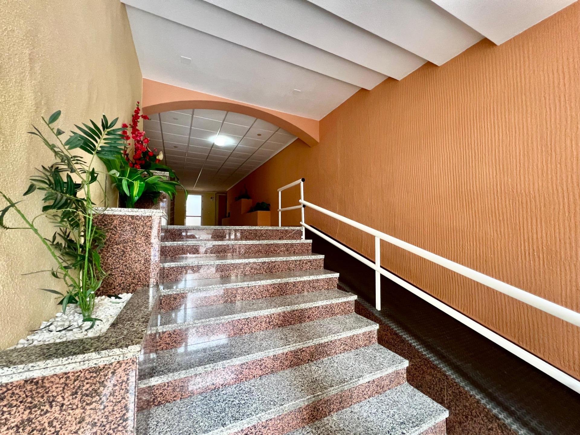 Apartamento en Torrevieja, Alicante, España 1 dormitorio, 63 m2 No. 196655