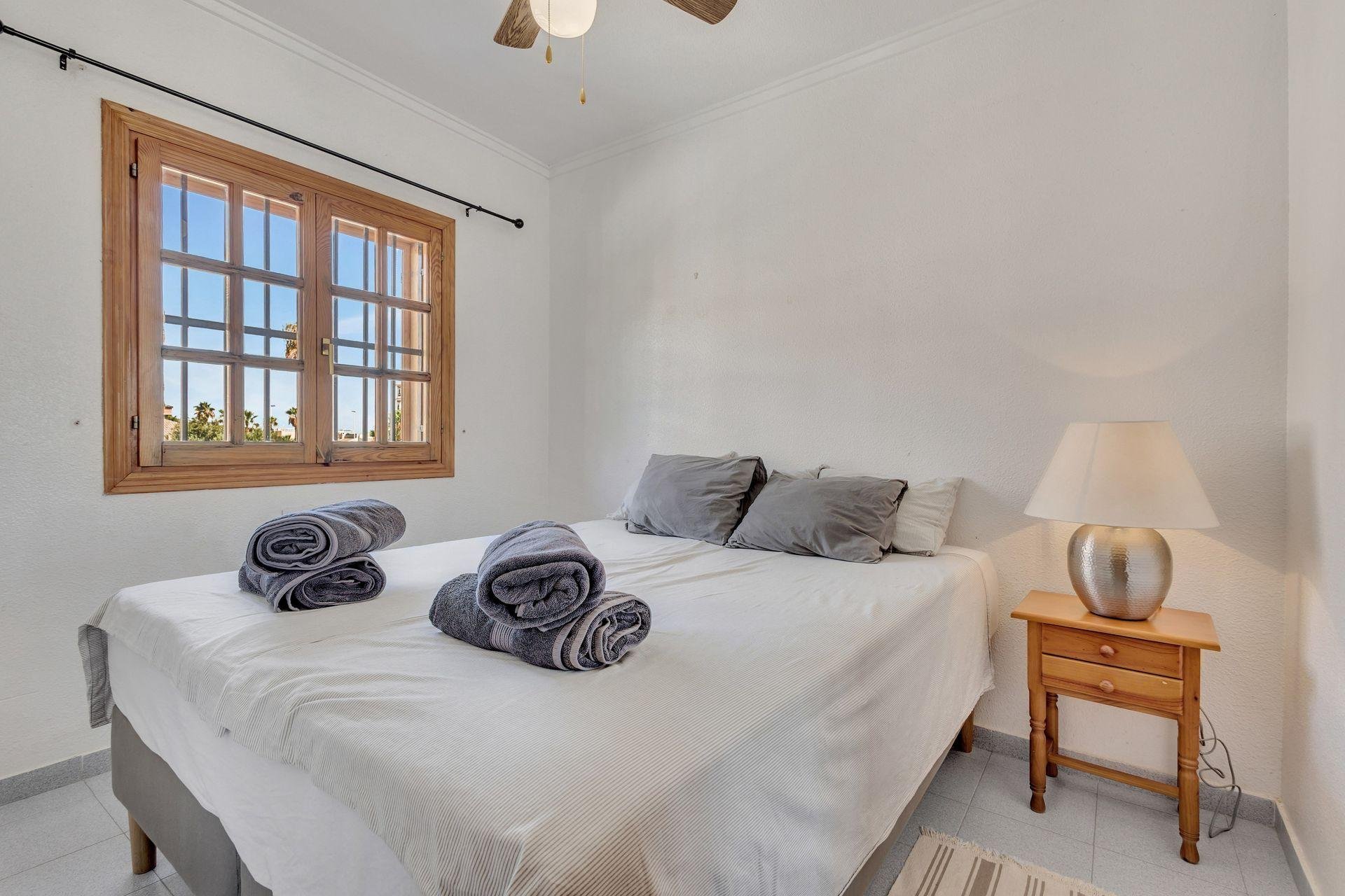 Apartamento en Torrevieja, Alicante, España 55 m2 No. 196658
