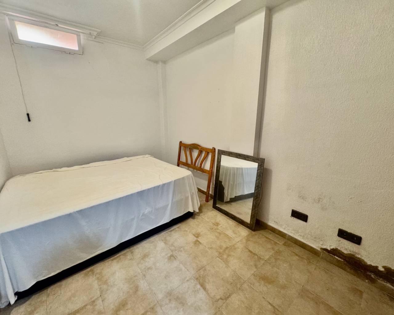 Villa in Guardamar del Segura, Alicante, Spain 4 bedrooms, 100 sq.m. No. 135703