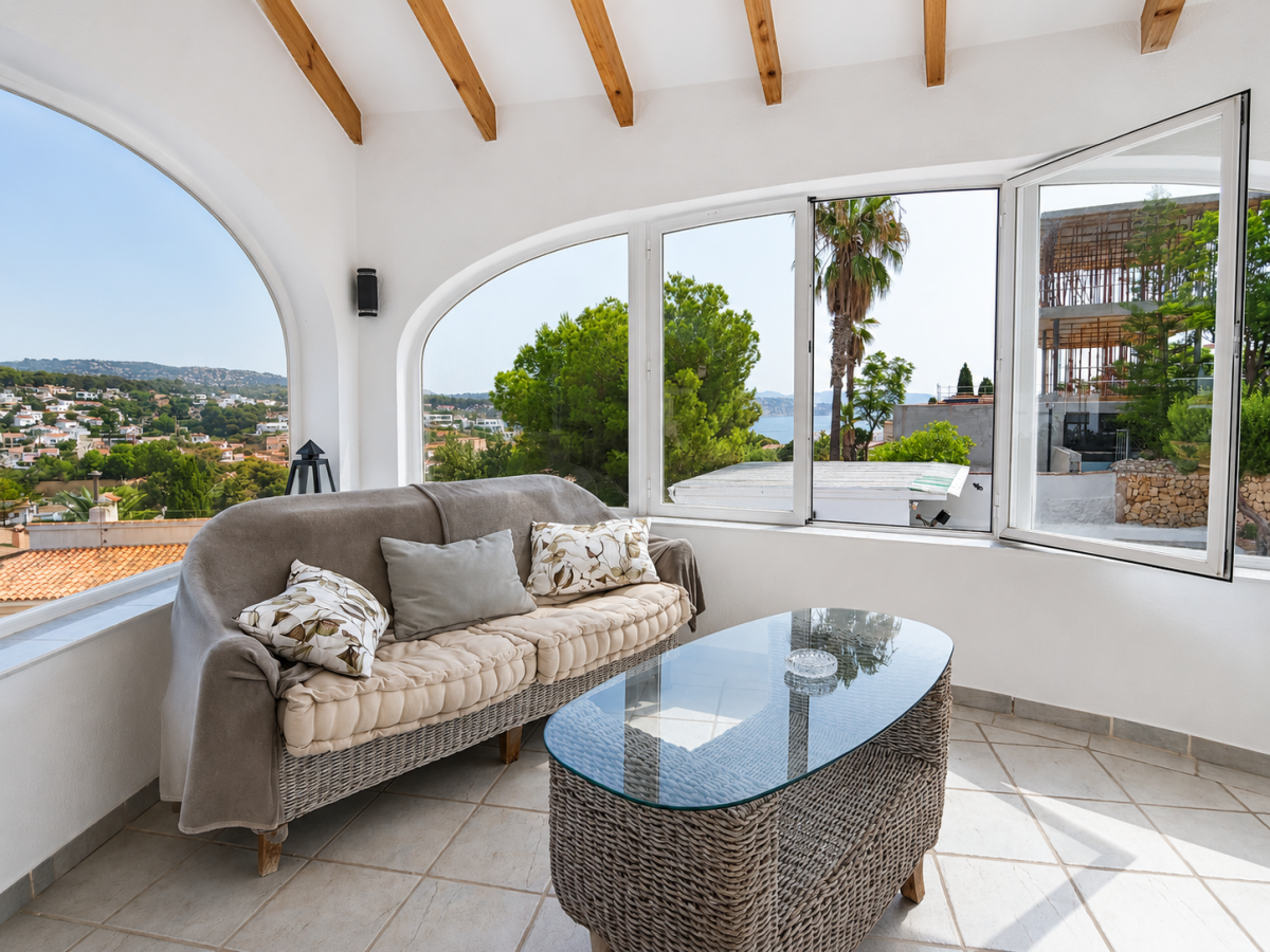 Villa a Benissa, Alicante, Spagna 5 camere da letto, 350 mq. N° 191859