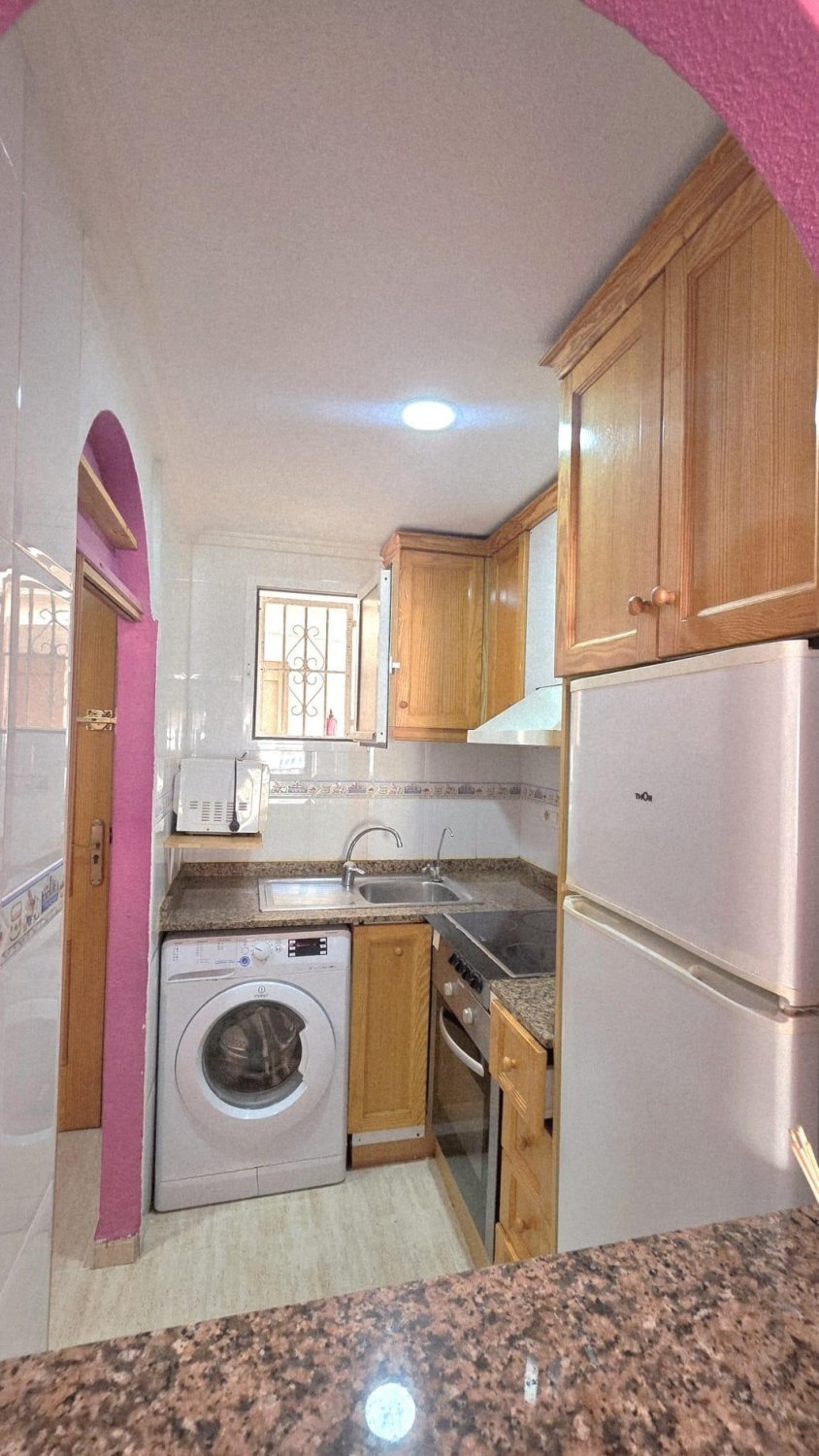 Appartamento a Torrevieja, Alicante, Spagna 2 camere da letto, 60 mq. N° 184373
