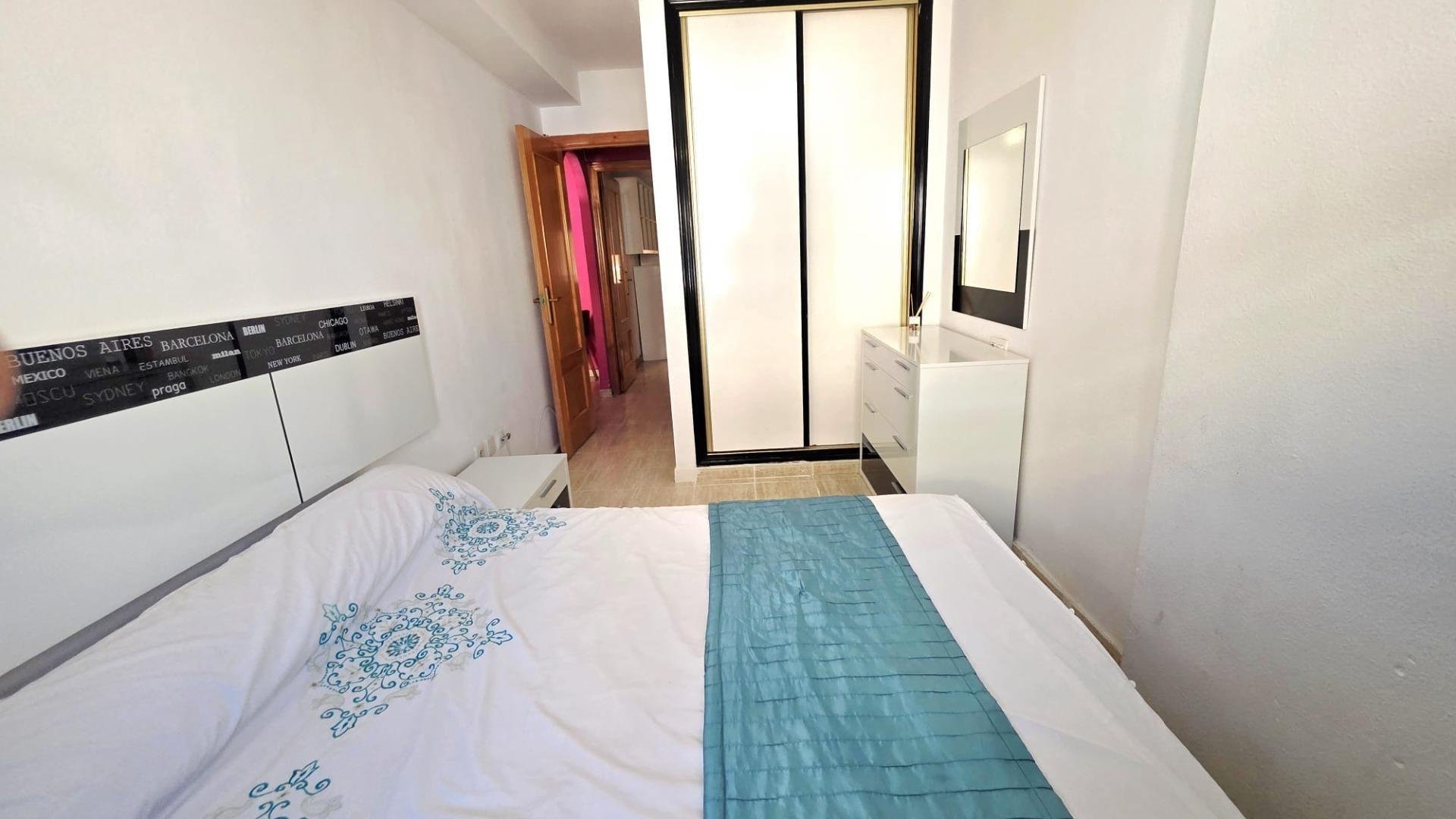 Appartamento a Torrevieja, Alicante, Spagna 2 camere da letto, 60 mq. N° 184373