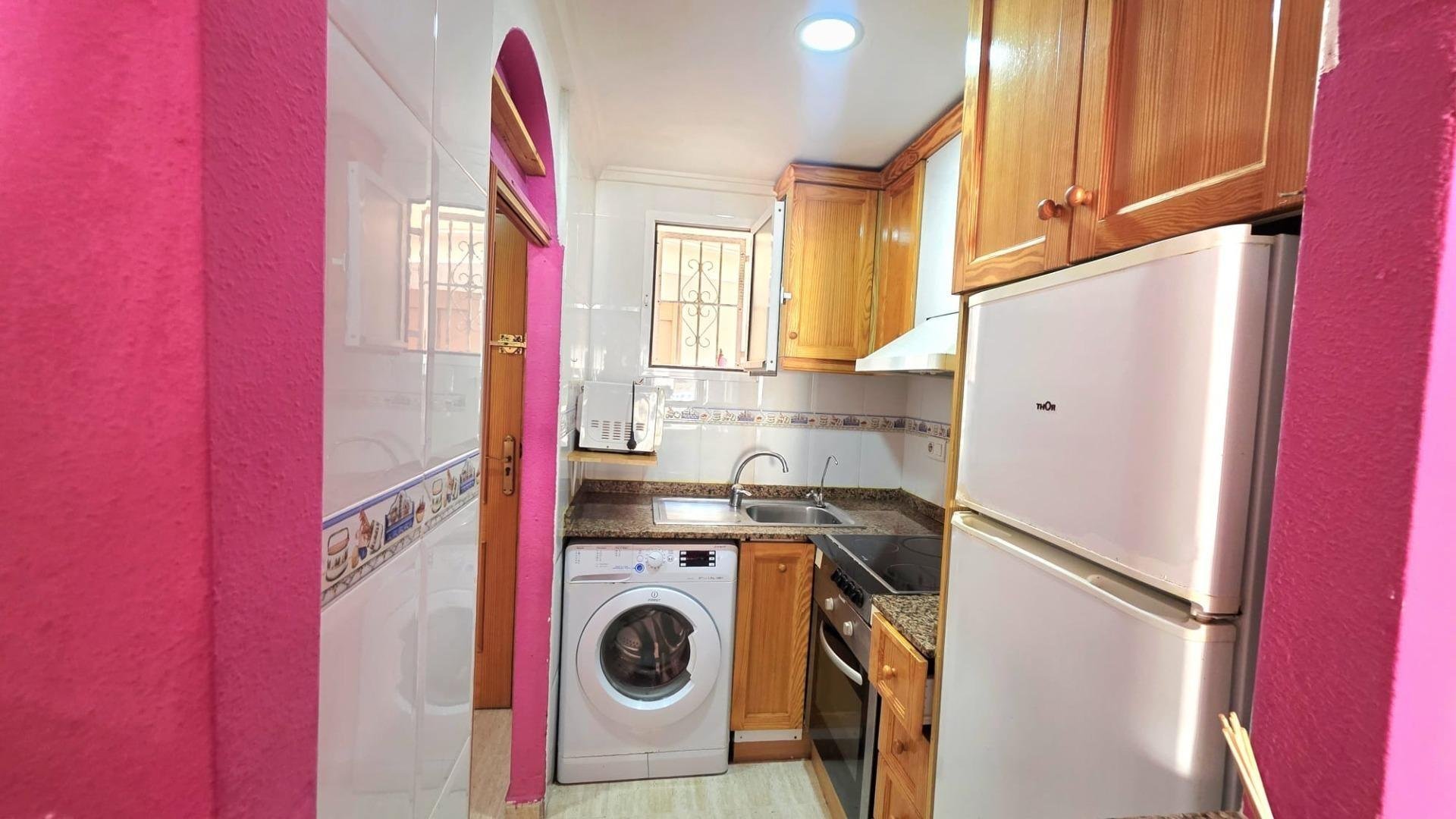 Appartamento a Torrevieja, Alicante, Spagna 2 camere da letto, 60 mq. N° 184373