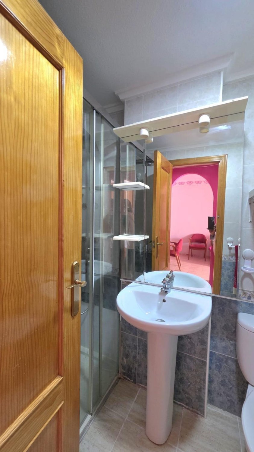 Appartamento a Torrevieja, Alicante, Spagna 2 camere da letto, 60 mq. N° 184373