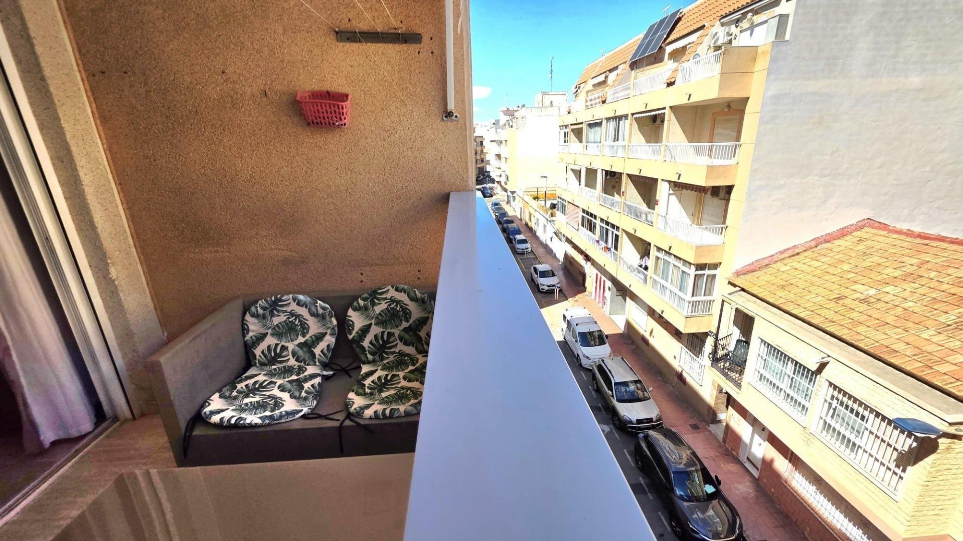 Appartamento a Torrevieja, Alicante, Spagna 2 camere da letto, 60 mq. N° 184373