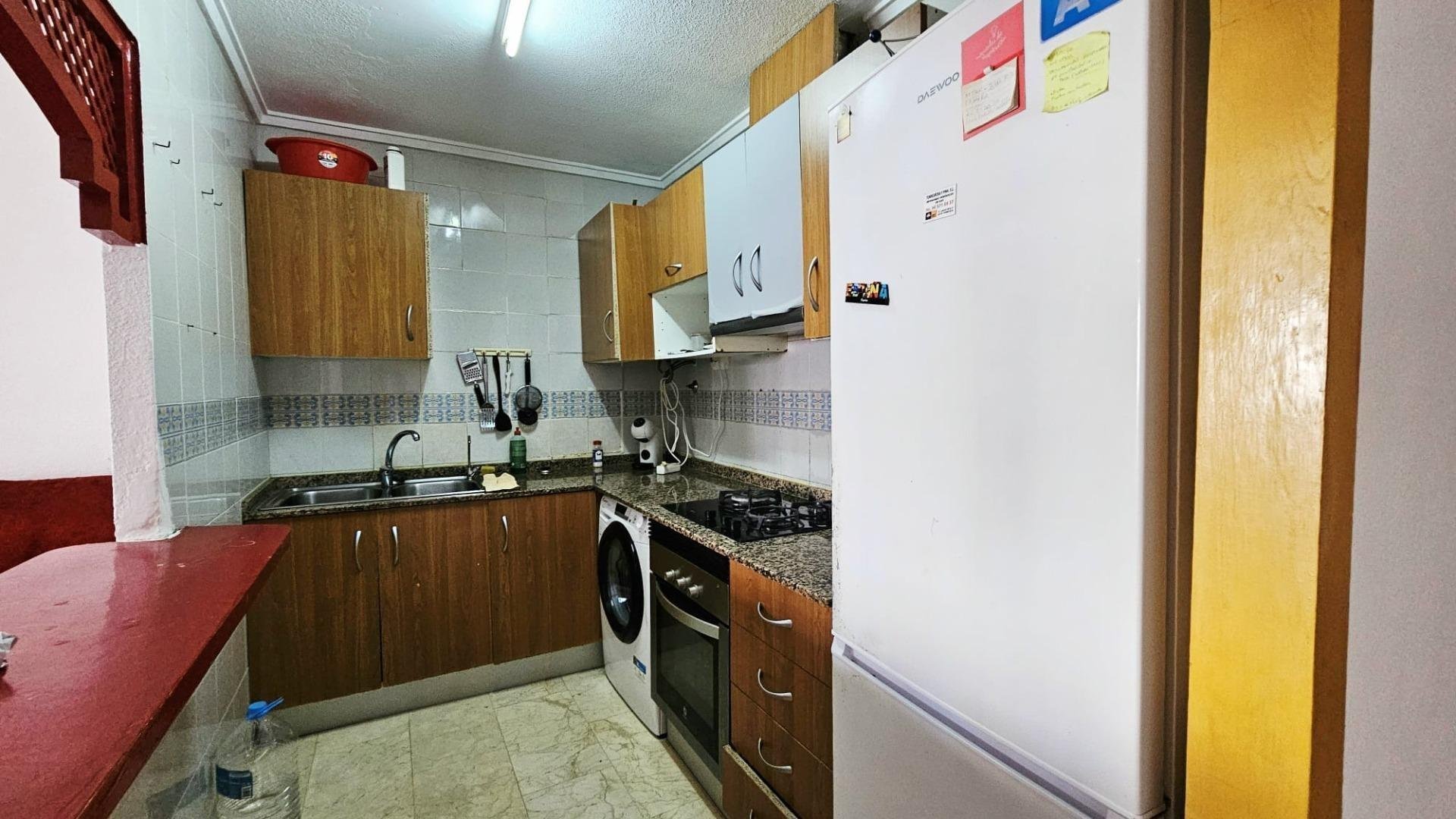 Apartment à Torrevieja, Alicante, Espagne 2 chambres, 75 m2 No. 184375