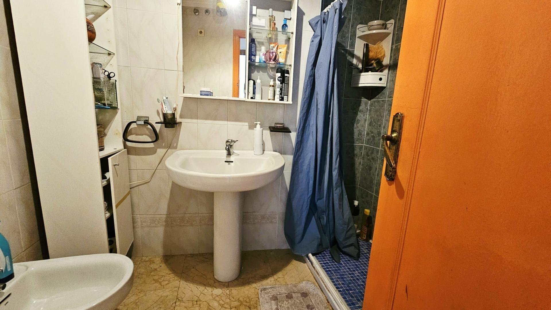 Apartment à Torrevieja, Alicante, Espagne 2 chambres, 75 m2 No. 184375