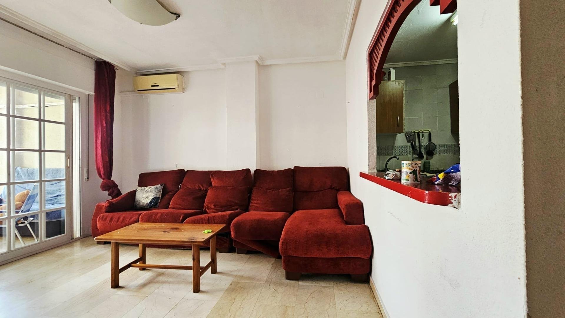 Apartment à Torrevieja, Alicante, Espagne 2 chambres, 75 m2 No. 184375