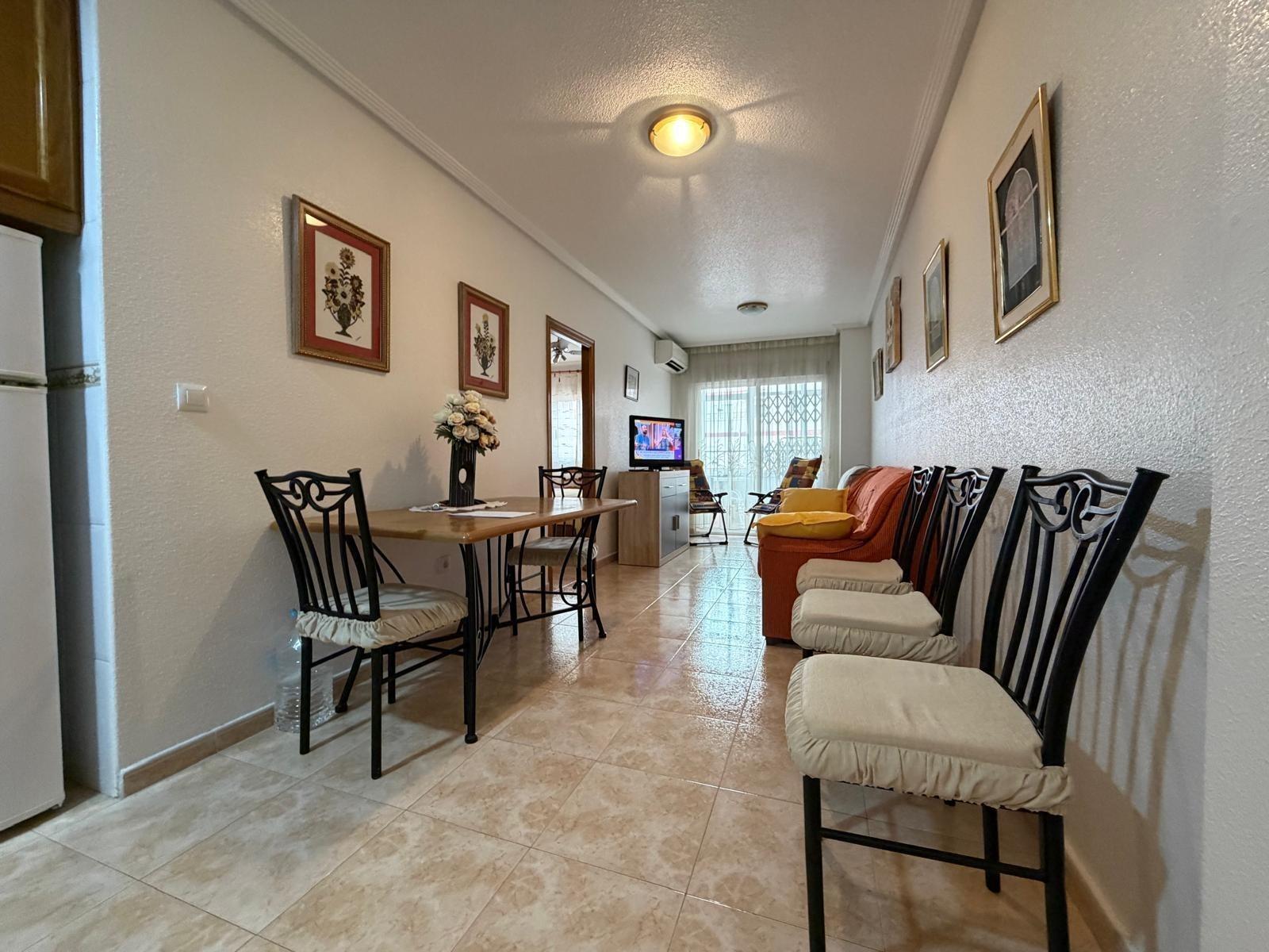 Apartment à Torrevieja, Alicante, Espagne 1 chambre, 43 m2 No. 184377