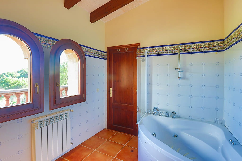 Вилла в Кала Миллор, Майорка, Испания 5 спален, 362м2 №147984