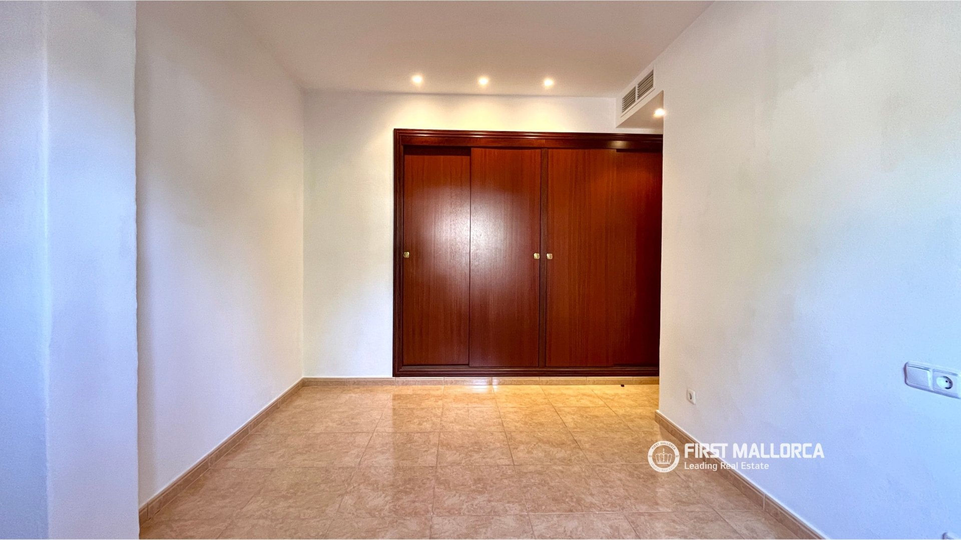 Apartment in Port Verd, Mallorca, Spain 2 bedrooms, 70 sq.m. No. 195948