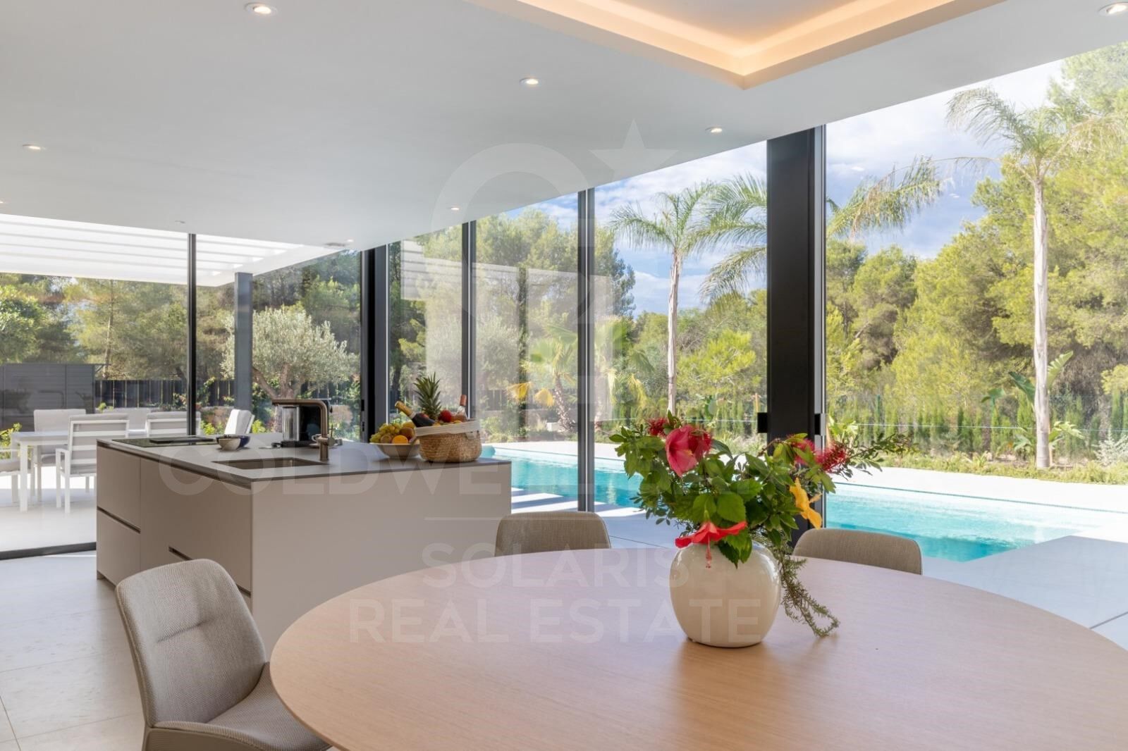 Villa in Javea, Alicante, Spain 3 bedrooms, 220 sq.m. No. 156982