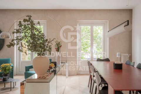 Apartment à Madrid, Espagne 3 chambres, 160 m2 No. 156980