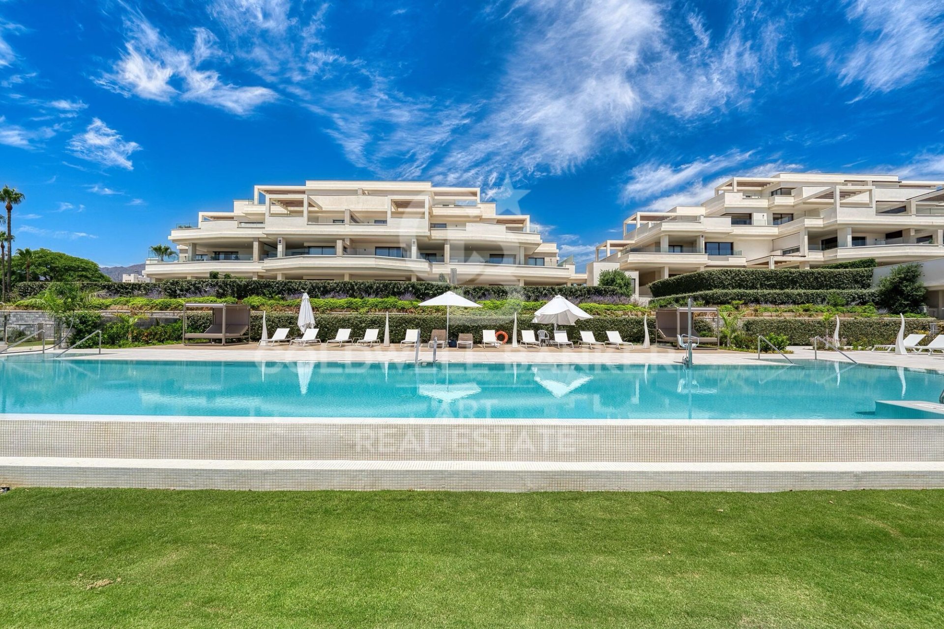 Apartment à Estepona, Malaga, Espagne 3 chambres, 135 m2 No. 178570