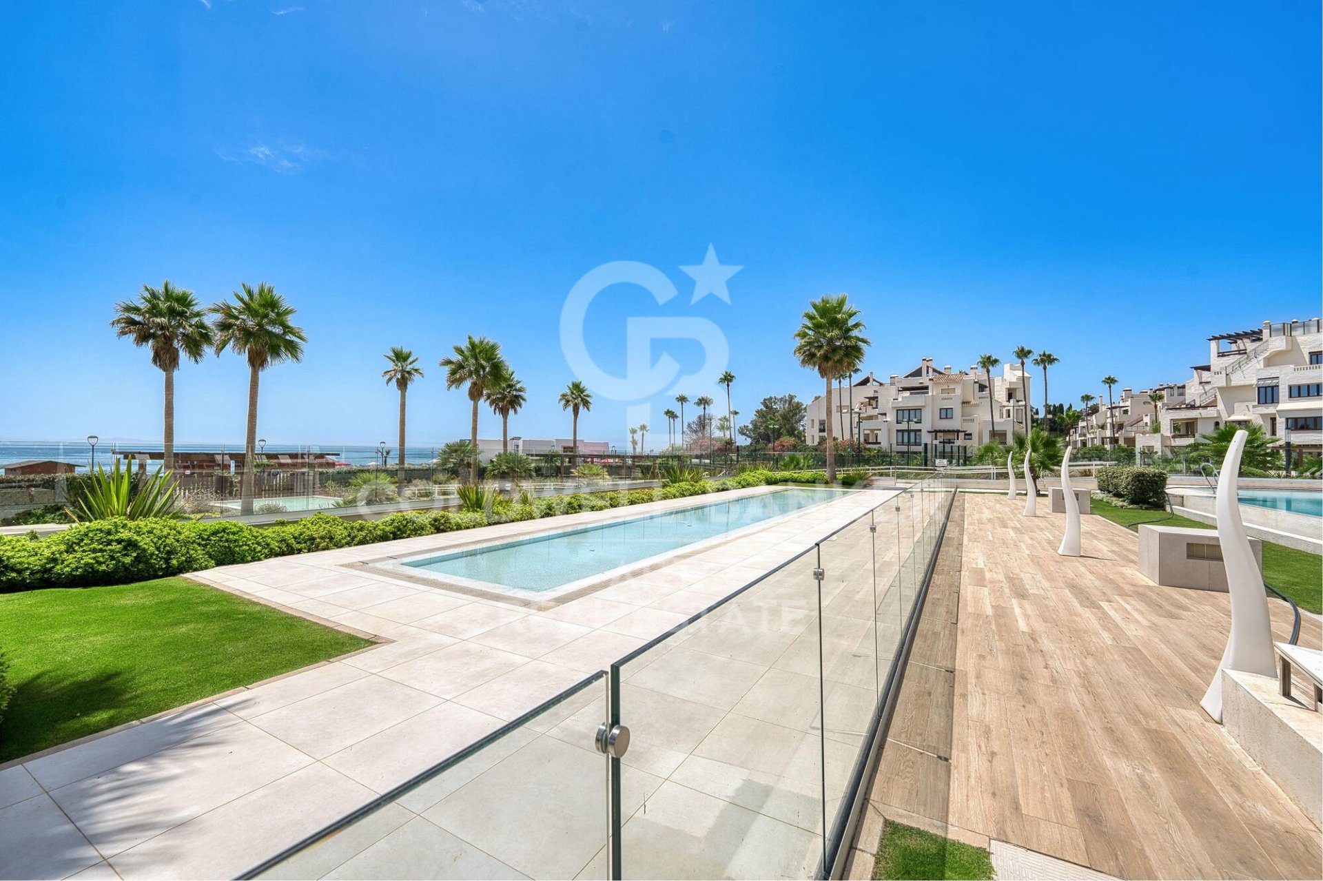 Apartment à Estepona, Malaga, Espagne 3 chambres, 135 m2 No. 178570