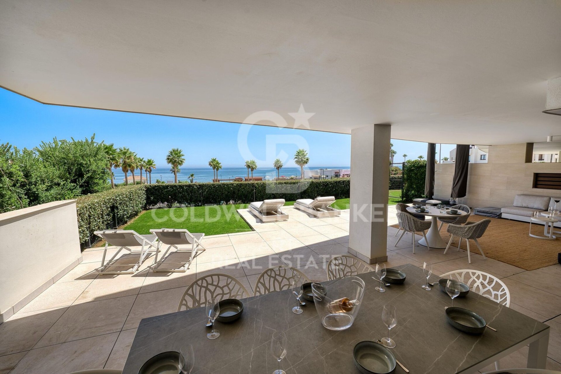Apartment à Estepona, Malaga, Espagne 3 chambres, 135 m2 No. 178570