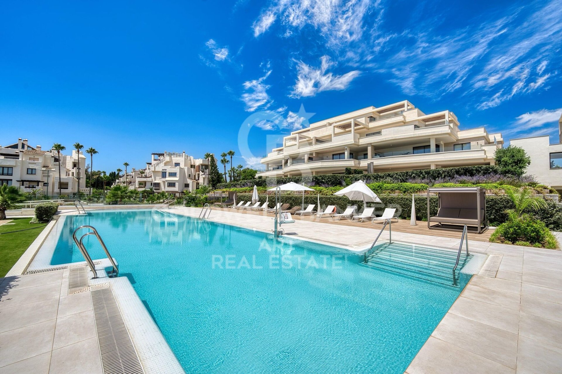 Apartment à Estepona, Malaga, Espagne 3 chambres, 135 m2 No. 178570