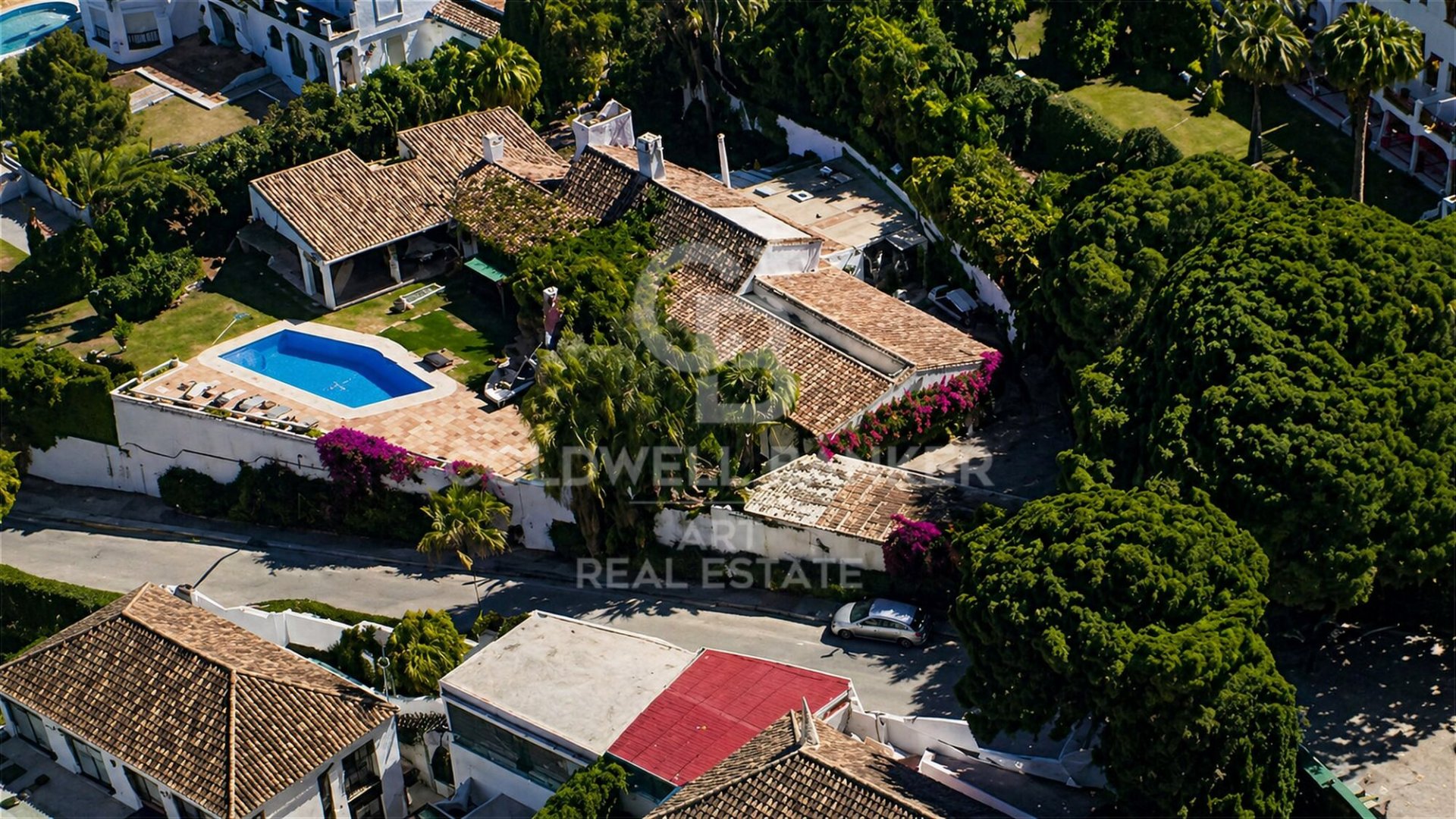 Huvila Sotogrande, Cadiz, Espanja 5 makuuhuonetta, 646 m2 No. 178568