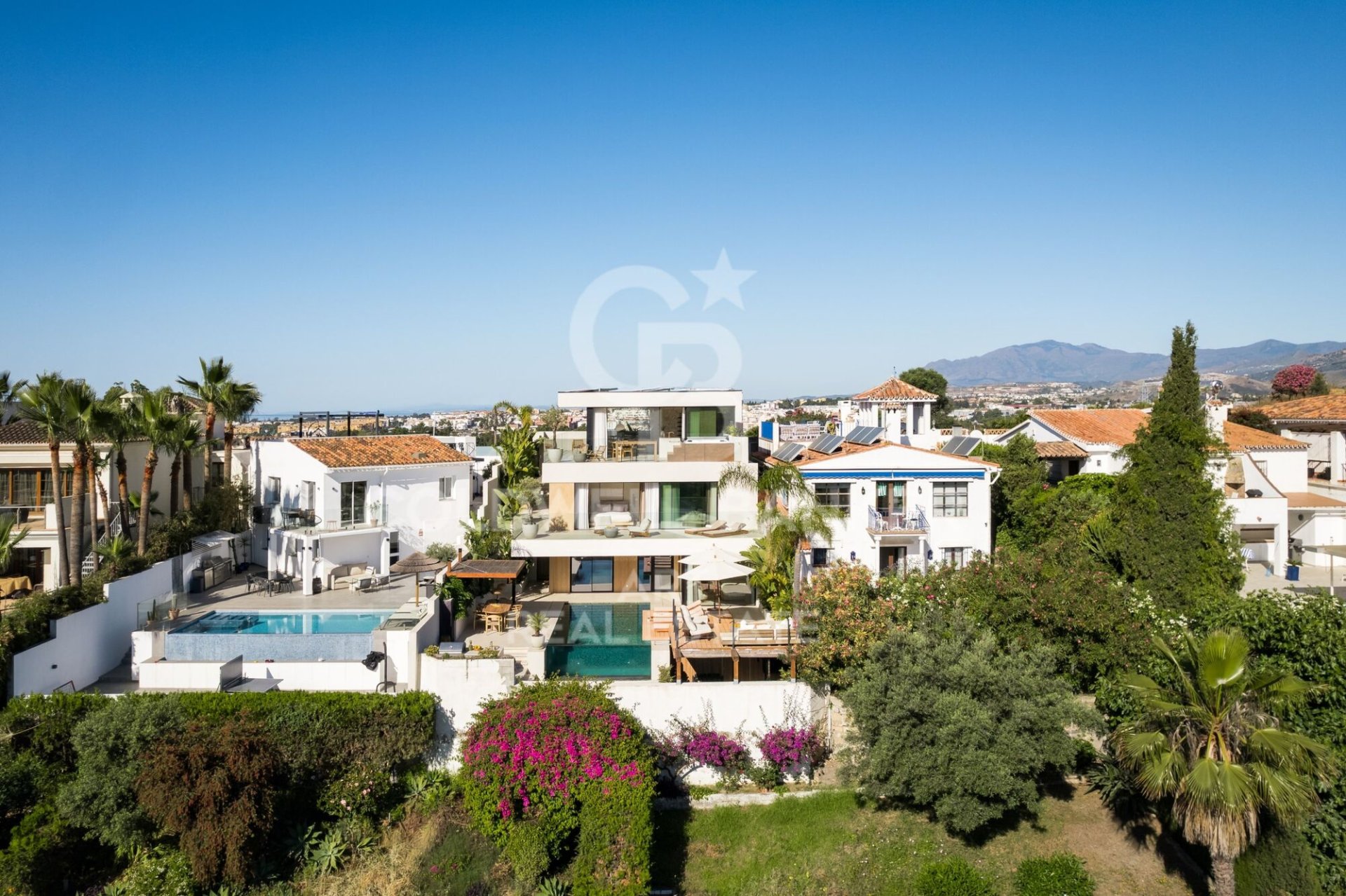 Villa Marbella, Malaga, Spānijā 5 istabas, 245 m2 Nr. 178569
