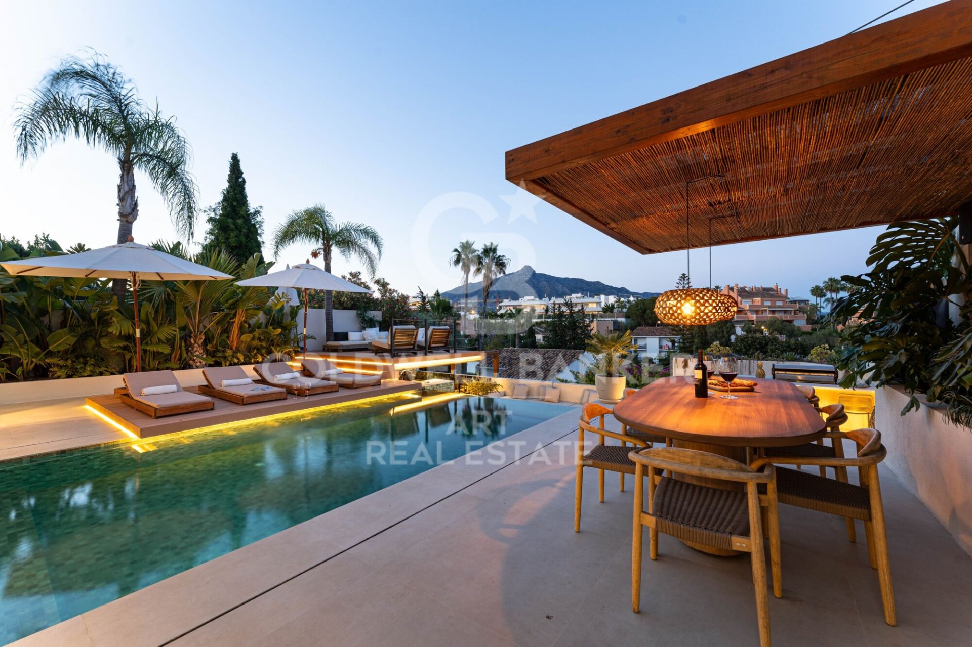 Villa Marbella, Malaga, Spānijā 5 istabas, 245 m2 Nr. 178569
