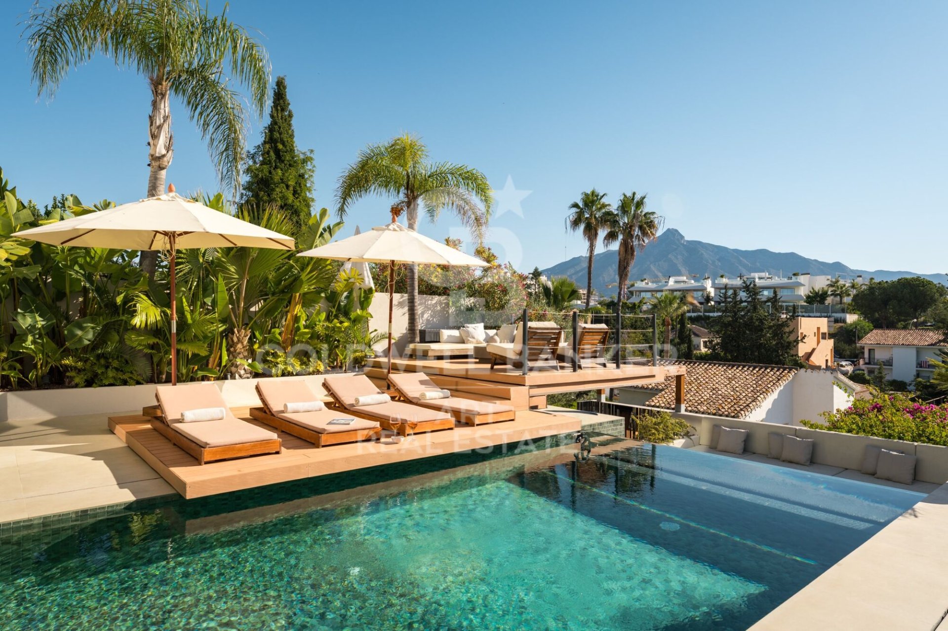 Villa Marbella, Malaga, Spānijā 5 istabas, 245 m2 Nr. 178569