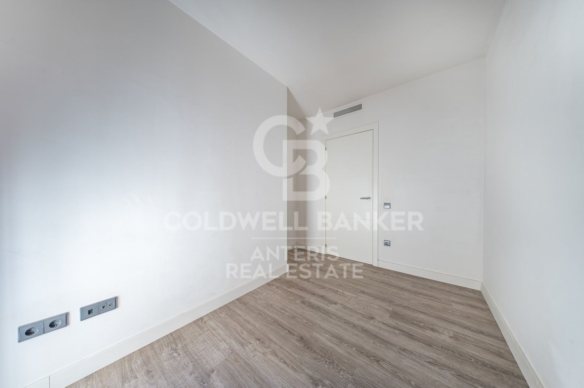 Wohnung in Barcelona, Spanien 2 Schlafzimmer, 54 m2 Nr. 178567