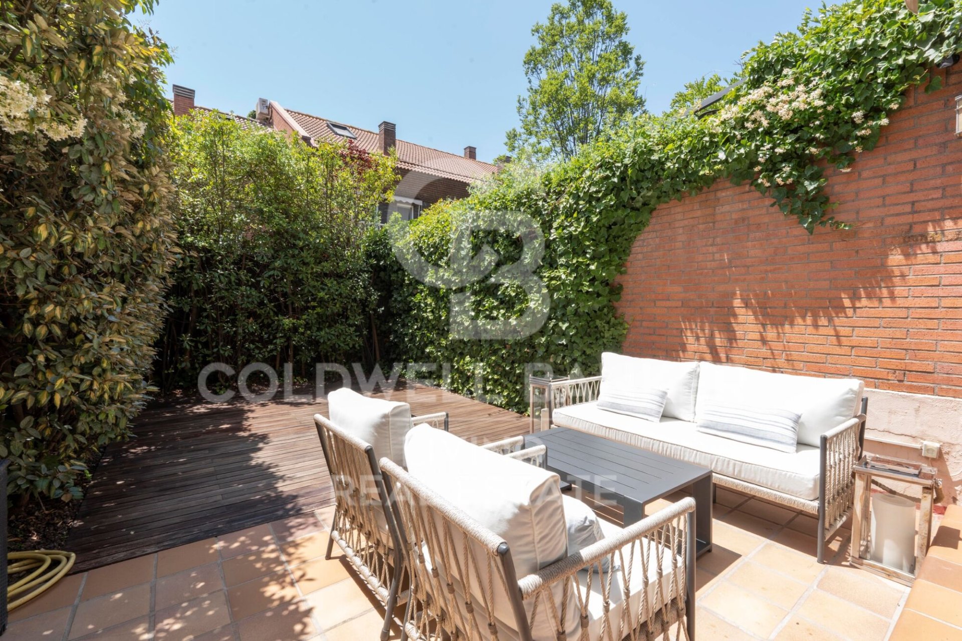 Hus i Madrid, Spanien 5 sovrum, 355 kvm. Nr. 178571