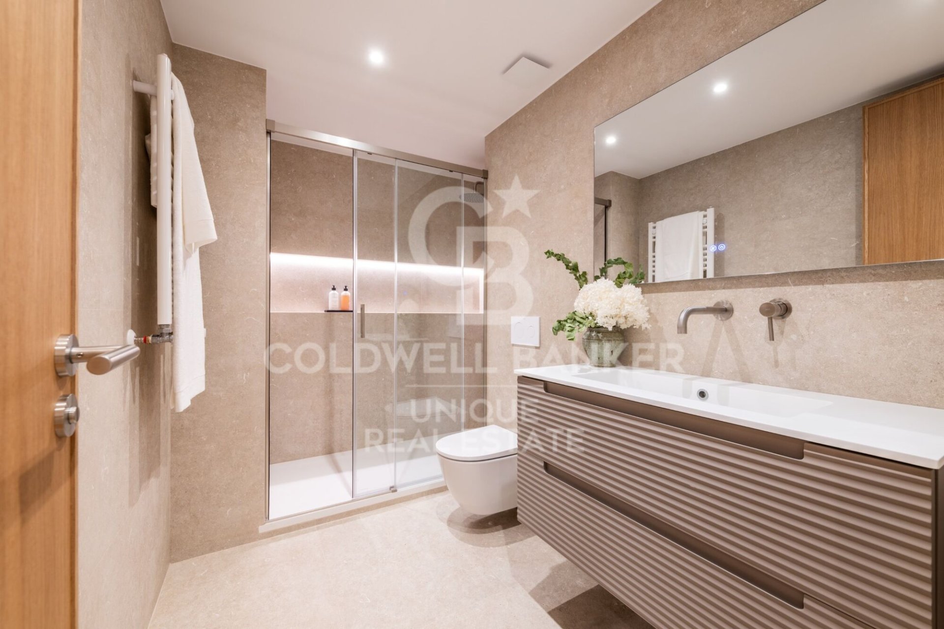 Apartment à Madrid, Espagne 4 chambres, 222 m2 No. 179017