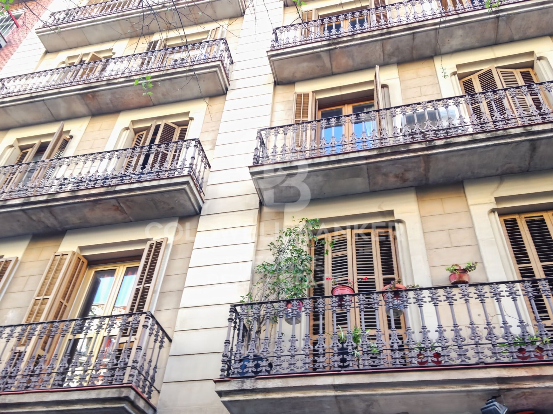Dzīvoklis Barcelona, Spānijā 5 istabas, 116 m2 Nr. 179018