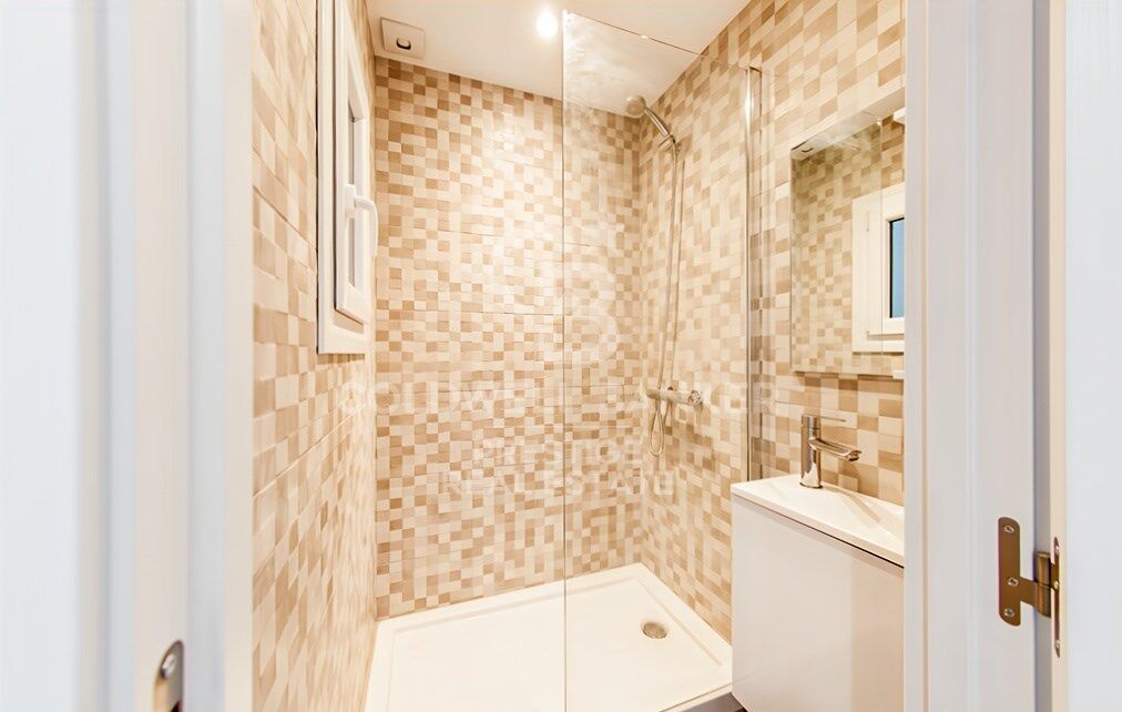 Dzīvoklis Barcelona, Spānijā 5 istabas, 116 m2 Nr. 179018