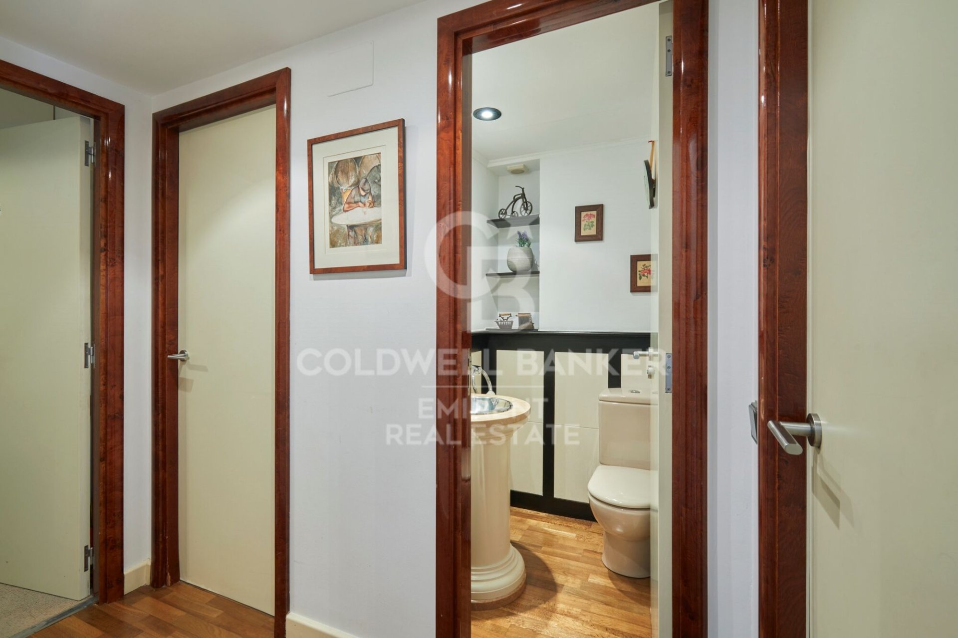 House in Barcelona, Spain 5 bedrooms, 251 sq.m. No. 179013