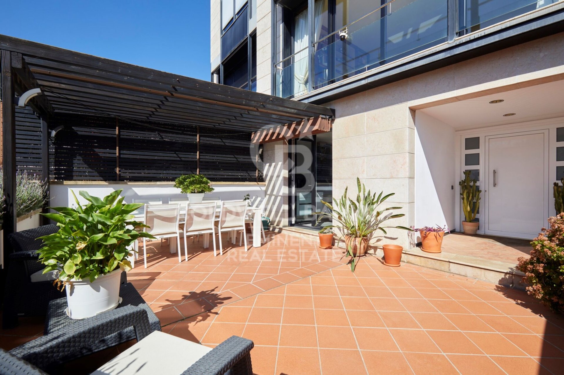 House in Barcelona, Spain 5 bedrooms, 251 sq.m. No. 179013
