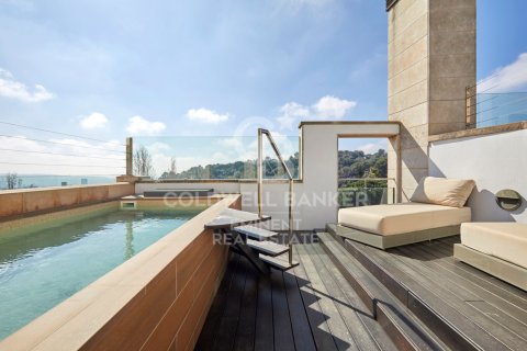 House à Barcelona, Espagne 5 chambres, 251 m2 No. 179013