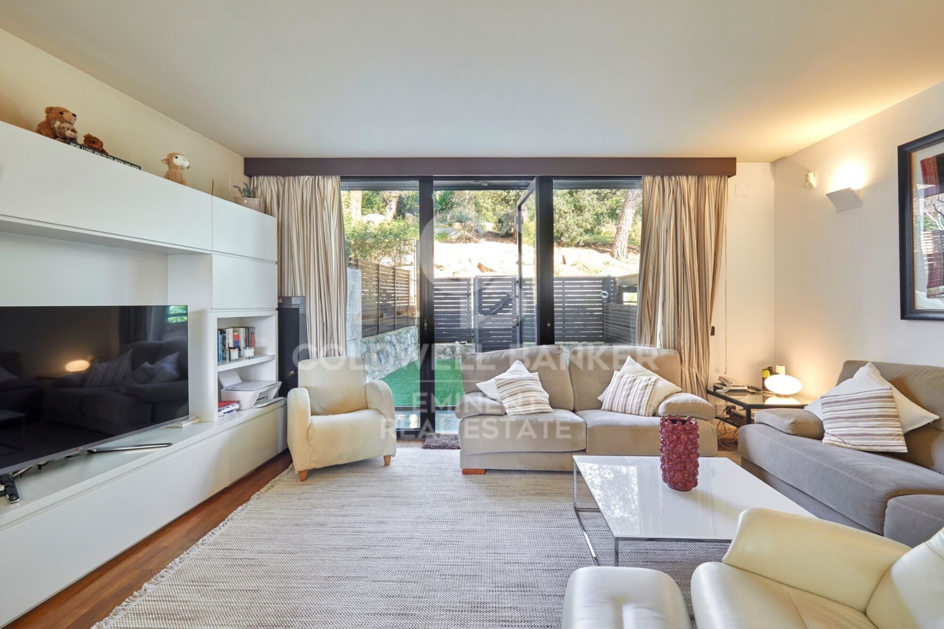 House in Barcelona, Spain 5 bedrooms, 251 sq.m. No. 179013