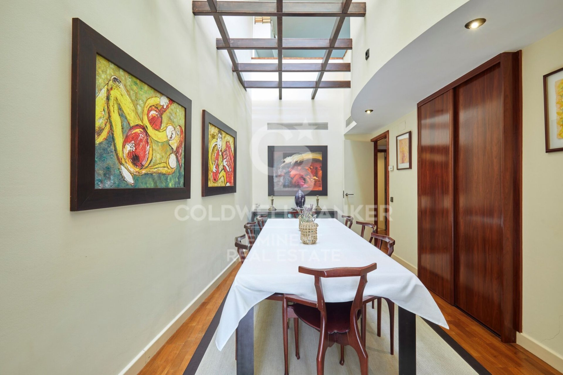 House in Barcelona, Spain 5 bedrooms, 251 sq.m. No. 179013