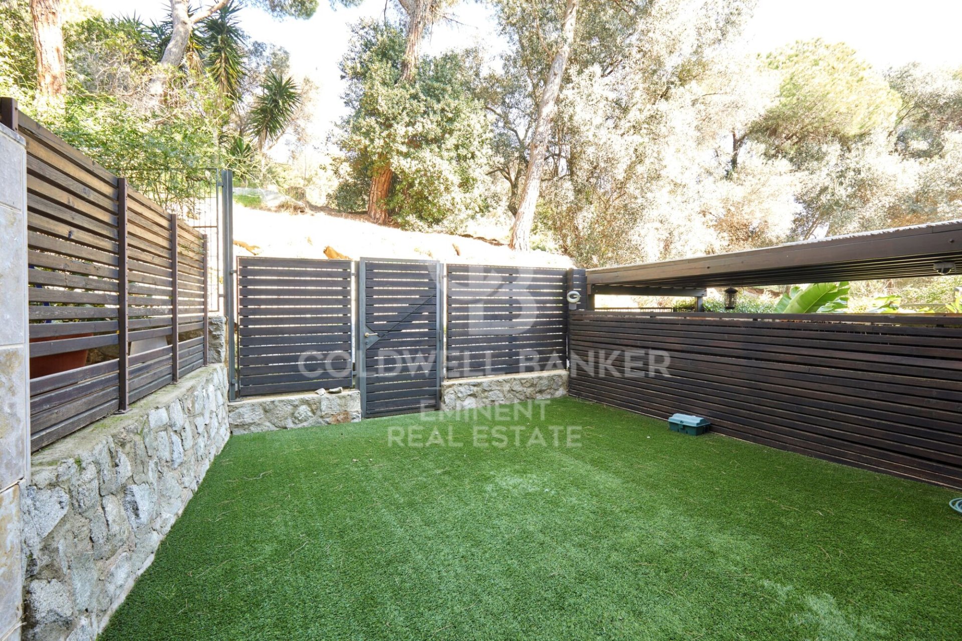 House in Barcelona, Spain 5 bedrooms, 251 sq.m. No. 179013